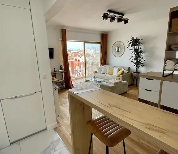Superb Floor Studio, Center. * Biarritz