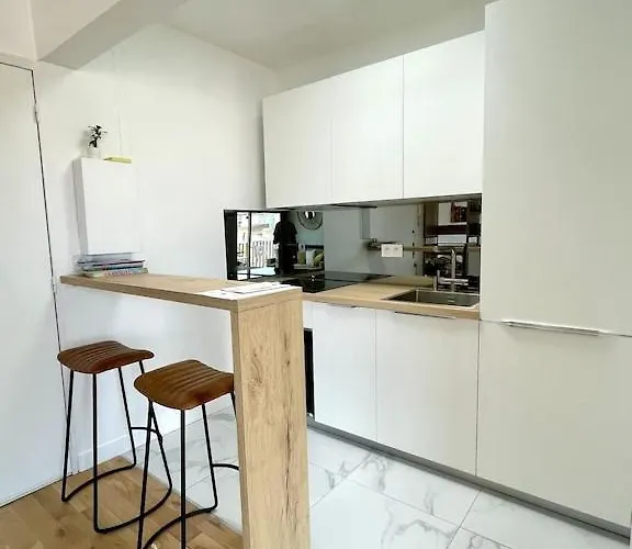 Διαμέρισμα Superb Floor Studio, Center.